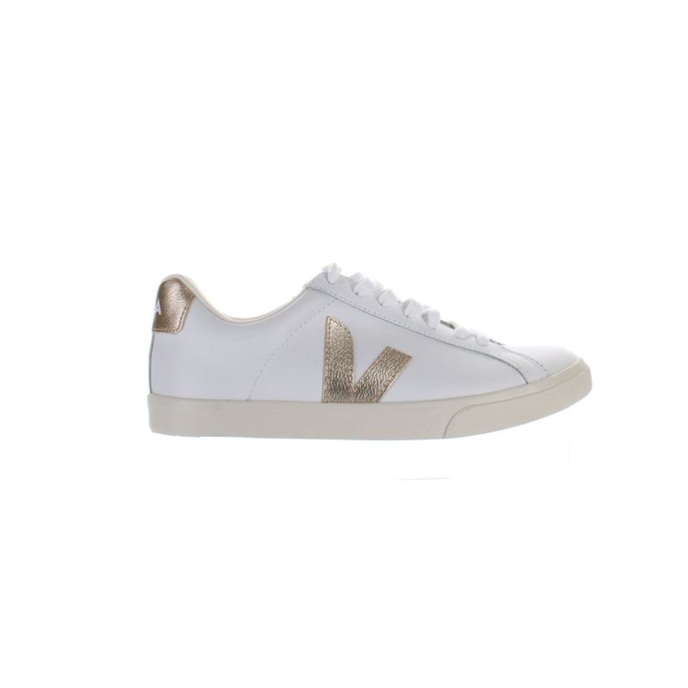 Veja Womens White Fashion Sneaker Size 9 Medium (B, M)